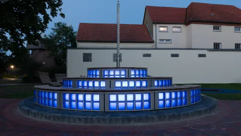 Beleuchtete Glasbausteinwand Light My Wall