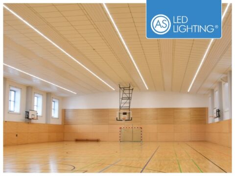 Filigraner Lichtkanal für Sporthallen