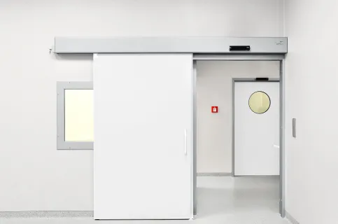 Automatische Schiebetür ECdrive H speziell für Krankenhäuser, verbaut in der Asklepios-Klinik in Rzeszów (Polen)