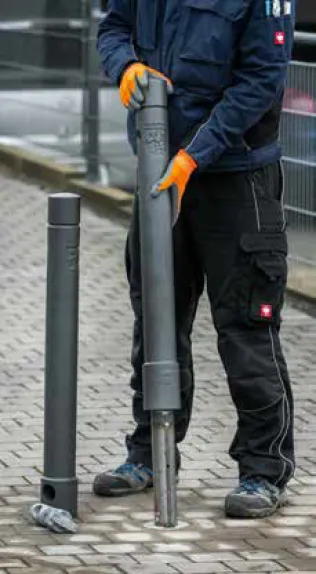Poller mit Verbindungsstück (3p-Technologie) passen in dieselbe Bodenhülse.