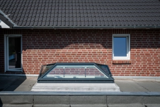 Flachdach Fenster FE Pyramide / Walm