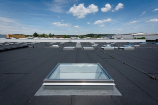 LAMILUX Flachdach Fenster FE 0° Caristas-Gebäude in Hagen
