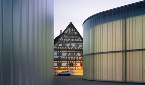 Kunstschule Waiblingen D-Waiblingen - LINIT®EcoGlass P 26/60/7, solar, TH (thermisch vorgespannt,Heat-Soak-Test); LINIT®EcoGlass P 26/60/7, solar, TSH (thermisch vorgespannt, sandgestrahlt; Heat-Soak-Test)