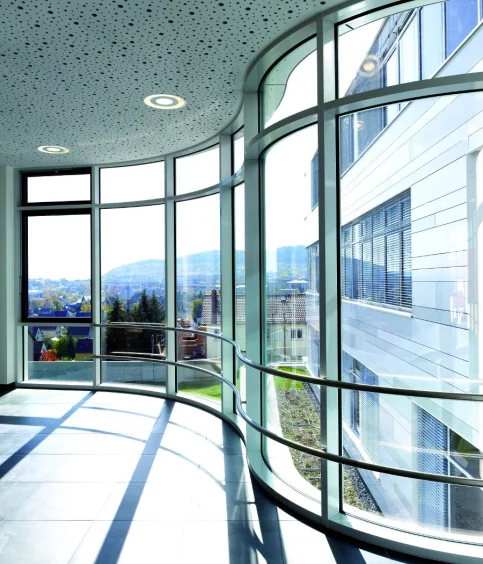 Sonnenschutzglas COOL-LITE® ST am Hans-Knöll-Institut (HKI), Jena (Foto: FOTO Krumnow)