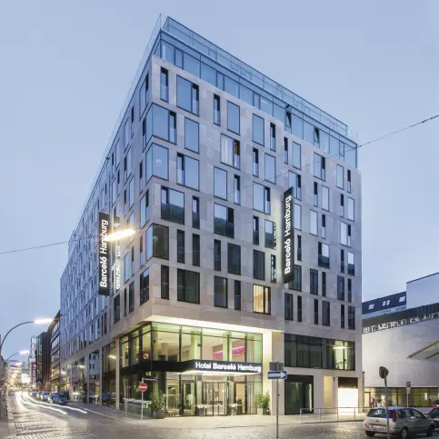 Sonnenschutzglas COOL-LITE® XTREME am Hotel Barceló, Hamburg (Foto: Christoph Seelbach Fotografie)