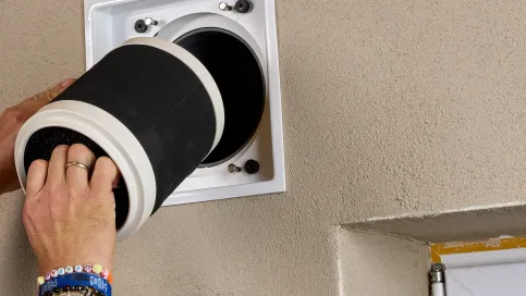 Das Aireco® Lüftungssystem beinhaltet ein Lüftungsgerät 60 m³/h mit Wärmerückgewinnung.