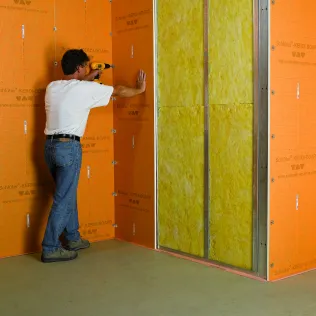auf Ständerwerk