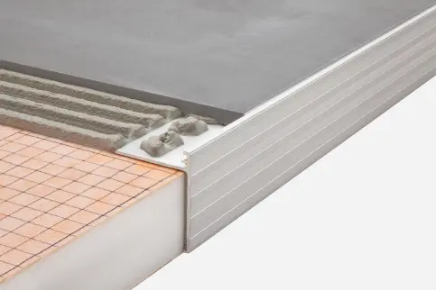 Schlüter®-SCHIENE-STEP - Anwendungsbeispiel