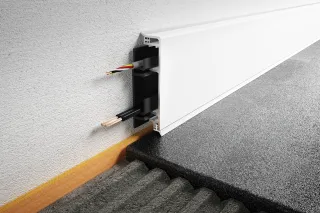 Schlüter-DESIGNBASE-CQ 2,5m Sockelprofilset AEEB H=60mm
