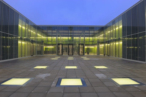 THERM+ Holz-Pfosten-Riegel-Fassaden, Foto: Stefan Hanke
