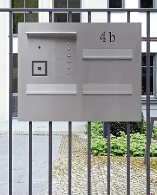Zaunbriefkästen