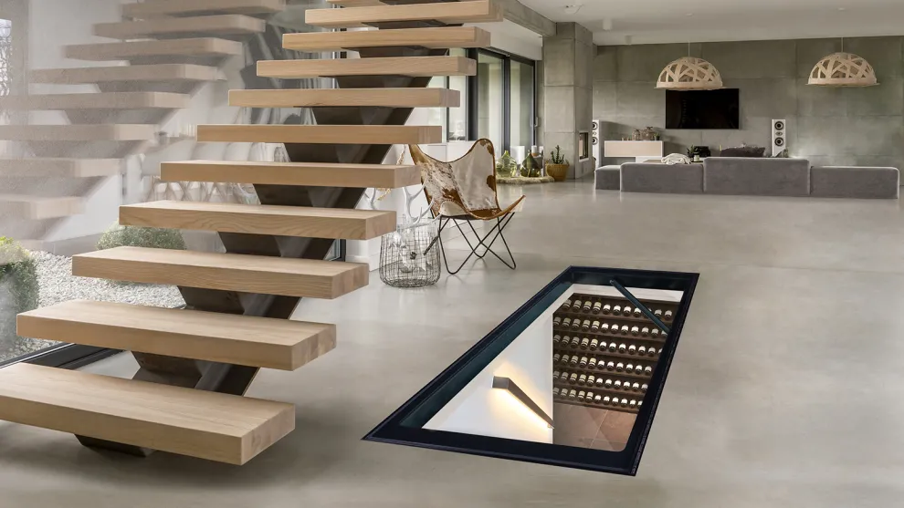 Bodenluken mit Bändern