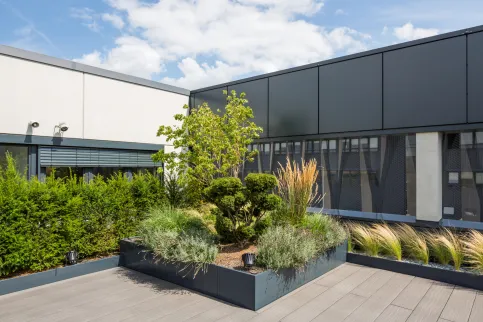 Adam Hall Group – Neu-Anspach