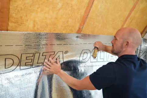 DELTA®-REFLEX bewirkt optimierten Wärmeschutz durch Wärme-Reflexion