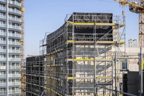 DELTA®-FASSADE 50 (PLUS) weist dauerhafte UV-Beständigkeit auf.