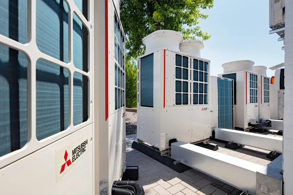 City Multi (H)VRF — Systeme, Anwendungsbeispiel Generator Hostel in Amsterdam