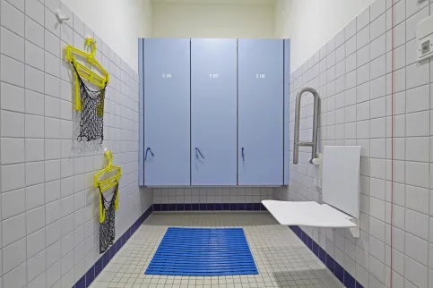 SANA - Barrierefreie Garderobenschränke