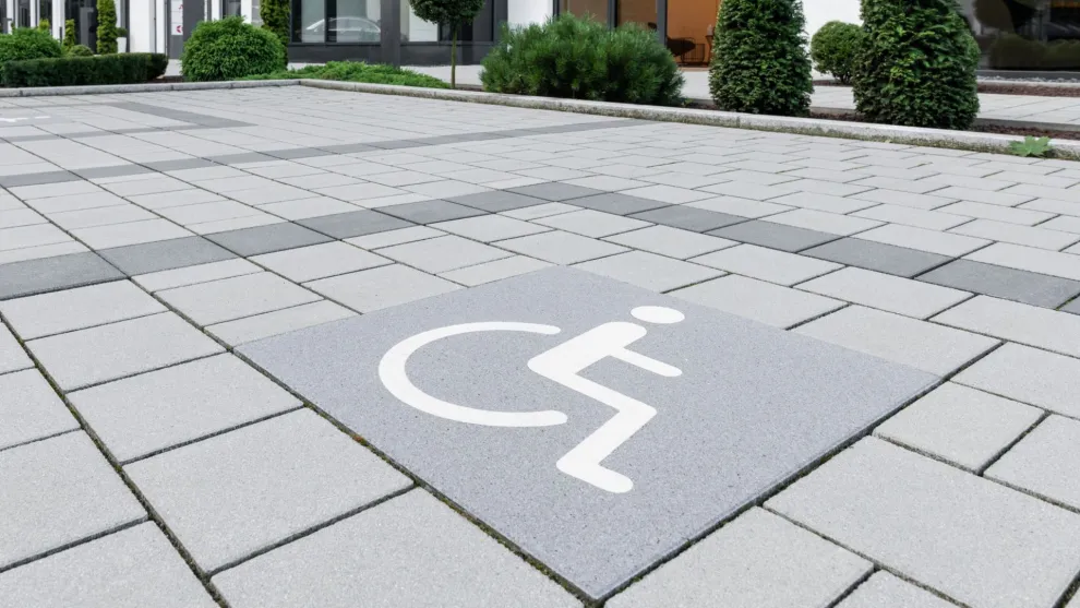 GDM.Markierungsplatte zur Kennzeichnung rollstuhlgerechter Parkflächen.