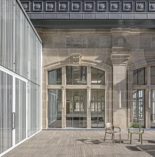 Bahnhof von Saint-Omer | Mit dem hochbelastbaren Stahlprofilbau lassen sich abhängig von der gewünschten Konfiguration die Schalldämmung als auch die Wärmedämmung verbessern.