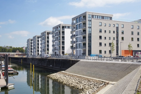 WARM-WAND Keramik und Naturstein – Die Massivfassade