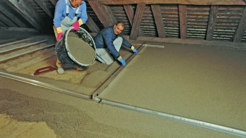 EPO-Leicht ist ein Ausgleichmörtel für Terminbaustellen im Neubau, Altbau und für Sanierungen.