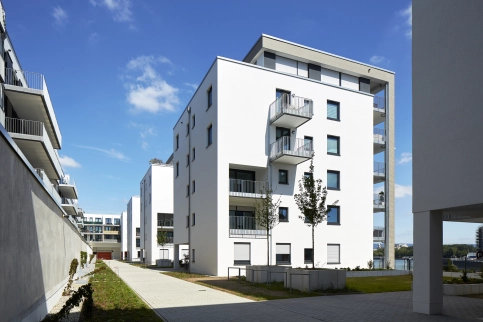 WDVS-Fassaden können mit einzigartigen Oberflächen gestaltet werden, ob Putzstrukturen, Klinker oder Naturstein – alles ist möglich.