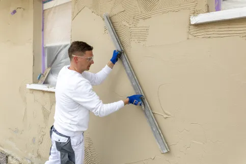 Der Knauf SM 600 Armiermörtel überzeugt mit extrem kurzen Standzeiten.