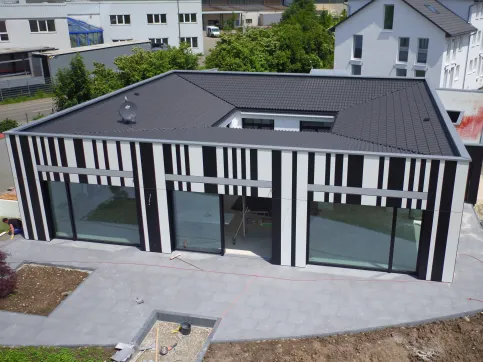 Referenzobjekt: Harzer Pfanne F+, Attrium Illertissen I Foto: Hanns-Christoph Zebe