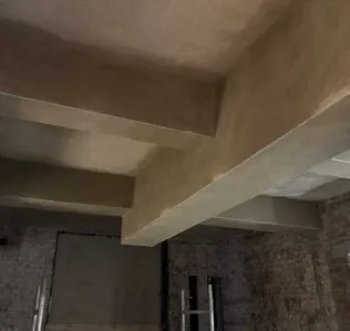 Kastenförmige Bekleidung von Deckenträgern