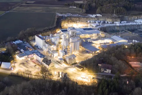 Stammsitz Azendorf der maxit-Gruppe Stammsitz Azendorf der maxit-Gruppe