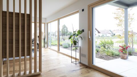 Fenster aus verschiedenen Materialien