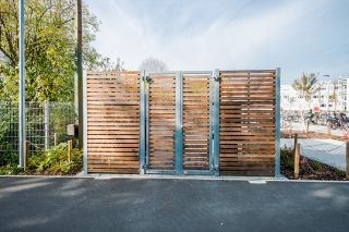 Urbanes System - Flügeltor