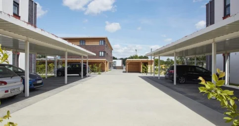 Carport-aus-Stahl-Gründach light