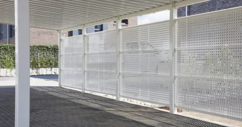 Lochblech nach RAL pulverbeschichtet in weißaluminium matt