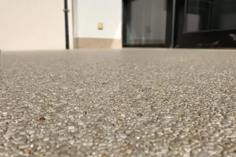Abdichtung mit Steinteppich (6 Varianten)