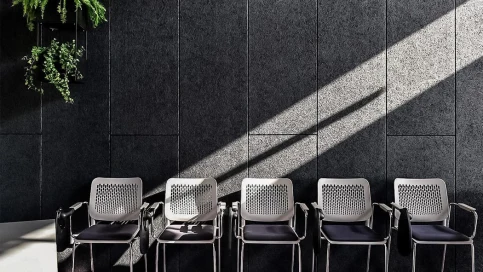 Holzwolle-Wandverkleidung HERADESIGN® Superfine plus (© Sergiy Kadulin Photography)