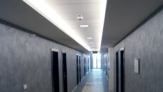 Klassische Mineraldecken AMF THERMATEX® Schlicht (© Peter Mečiar)
