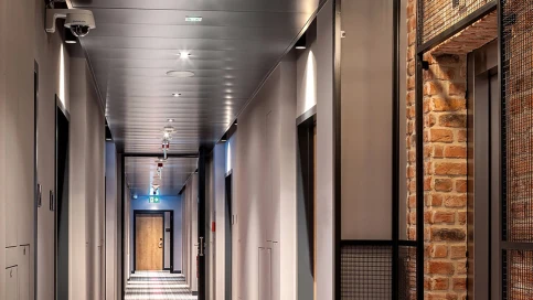 Metall-Flurdecken (© Knauf Ceiling Solutions)