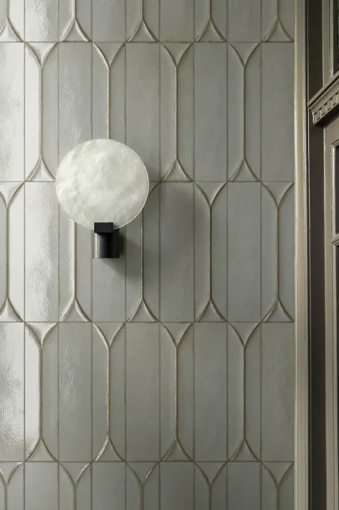Wand: Crogiolo Terramater Dune 9,1 x 37,5 & Crogiolo Terramater Dune 3D-Relief Losanga 9,1 x 37,5