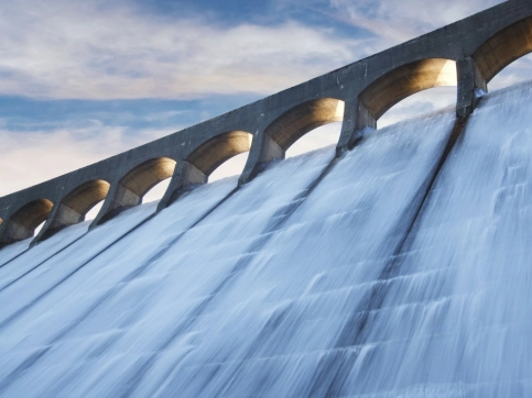 Lösungskonzepte sowie spezielle für den Wasserbau geprüfte und zugelassene Produktsysteme.
