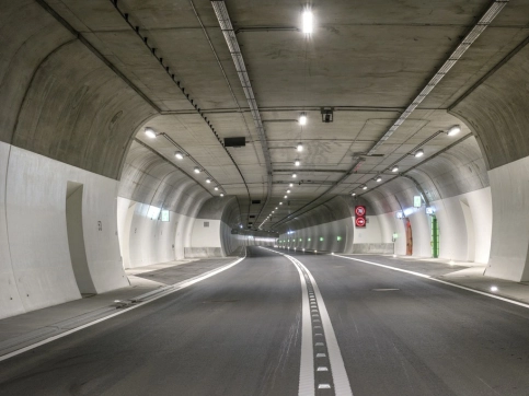 Tunnelbeschichtung StoPox TU 100 für dauerhaften Schutz. Scheibengipfeltunnel, Reutlingen, DE. Foto: Isabell Munck