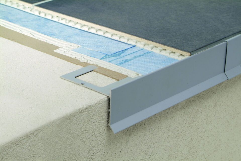 BLANKE BALKON-ABSCHLUSSWINKEL, Aluminium