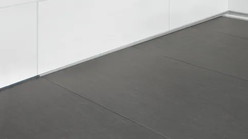 BLANKE AQUA-KEIL WAND verbaut