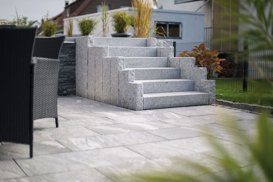 EHL Agilo Naturstein Blockstufe