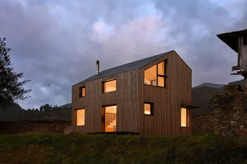 Luna SHP 42x42: Casa Montagna, Spanien