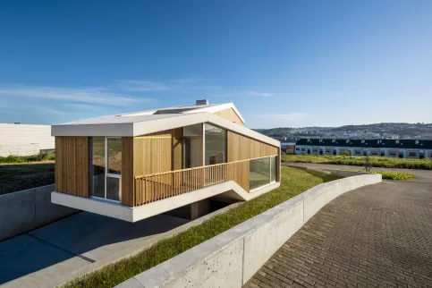 Luna Triple 32x140: Casa en Perillo, Spanien