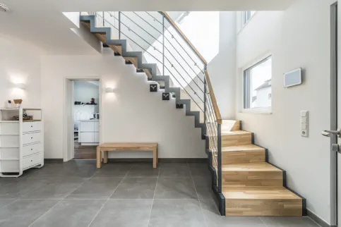 Flachstahlwangentreppe
