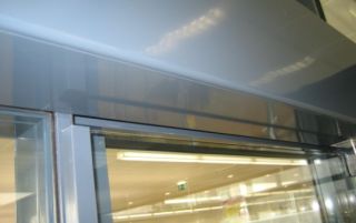 Record Schutzflügel – zur Absicherung der Türflügelfahrwege