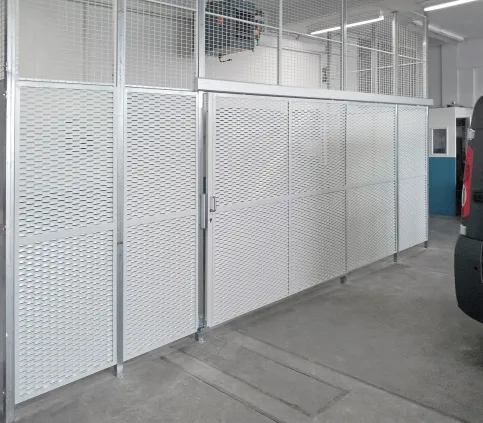 MultiSafe Gittertrennwände mit Sreckmetalleinsatz