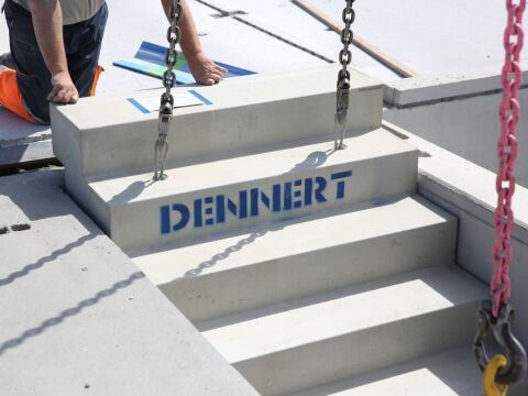 Stabiles Leichtgewicht: neu entwickelte Beton-Fertigtreppe spart 20 % Material